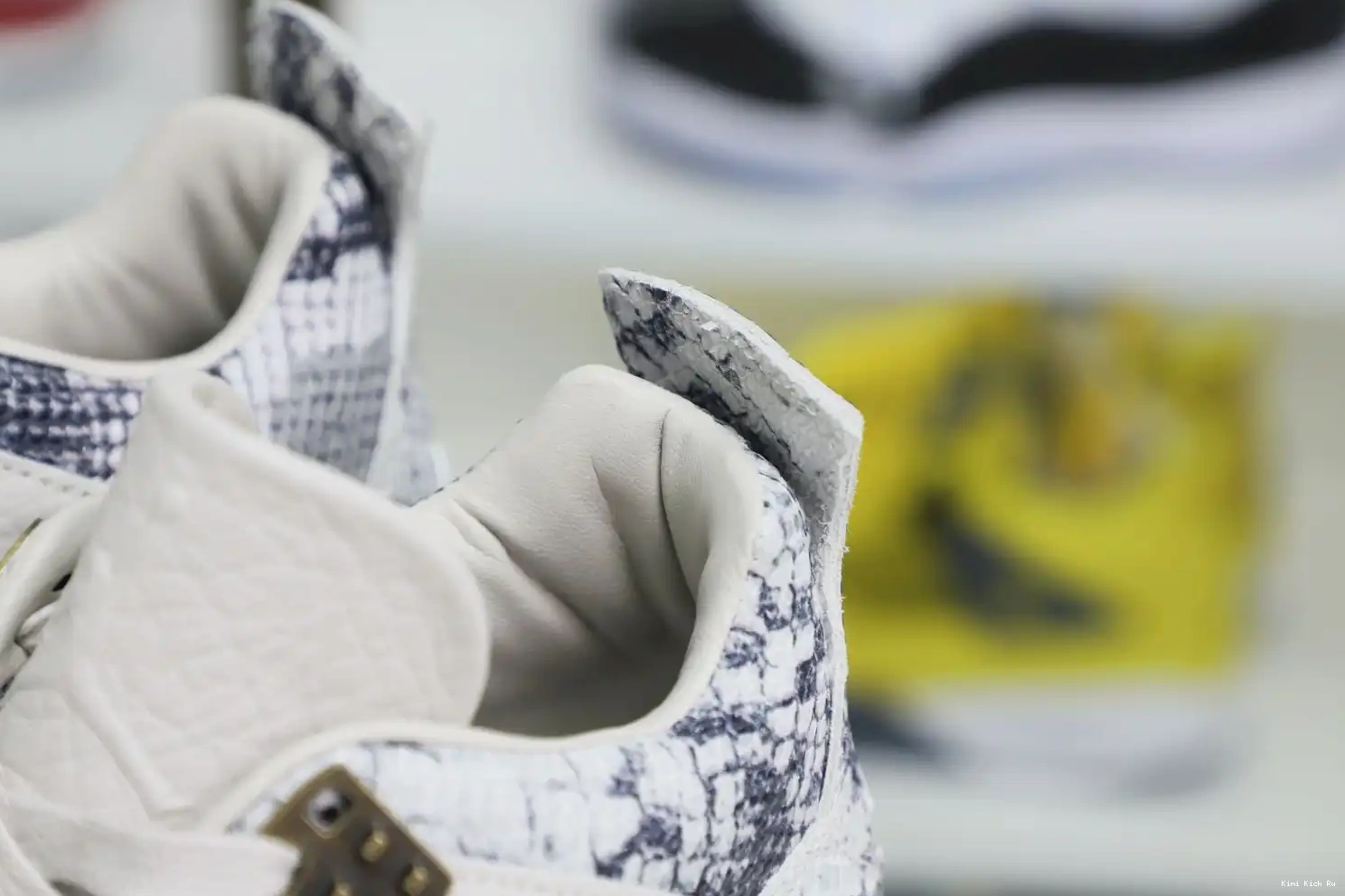 4 Air Kimikick snakeskin retro Jordan Jordan 0512